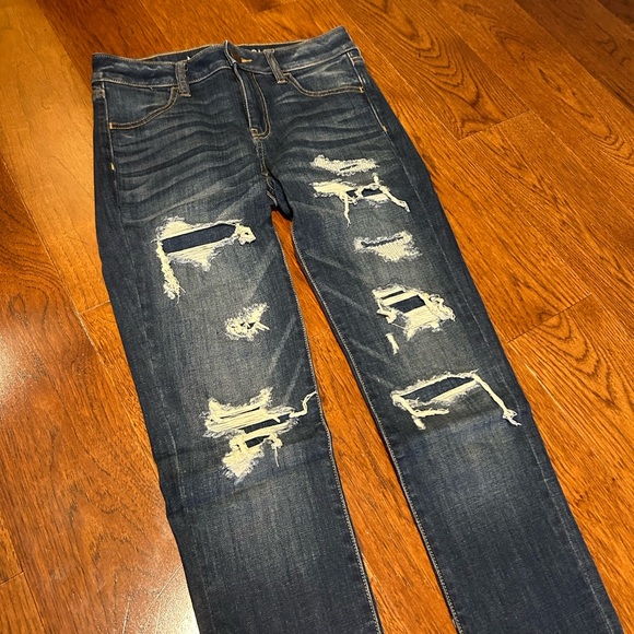 AMERICAN EAGLE Women's Distressed Dark Wash Skinny Jean (NWOT)￨Size US 4 - Picture 4 of 15
